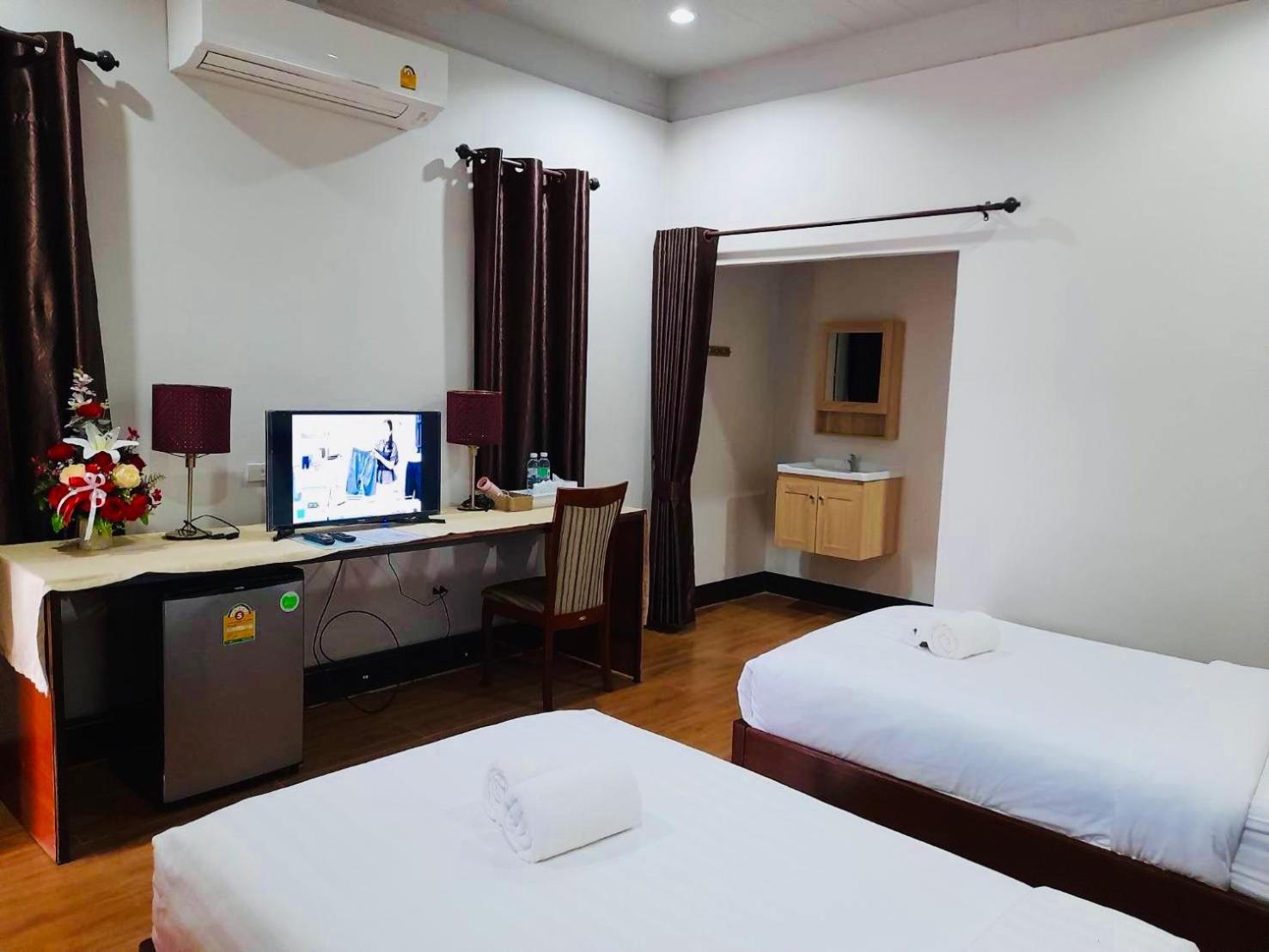 Punyin Hotel Inthanon -ปั้นหยิ่น โฮเทล Чомтонг Екстер'єр фото