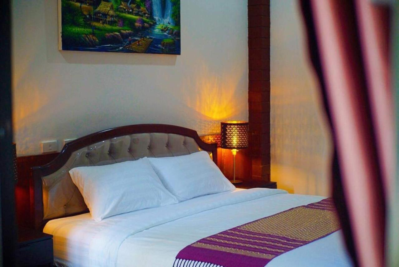 Punyin Hotel Inthanon -ปั้นหยิ่น โฮเทล Чомтонг Екстер'єр фото