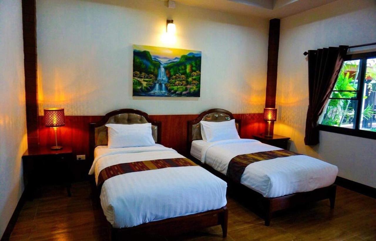 Punyin Hotel Inthanon -ปั้นหยิ่น โฮเทล Чомтонг Екстер'єр фото