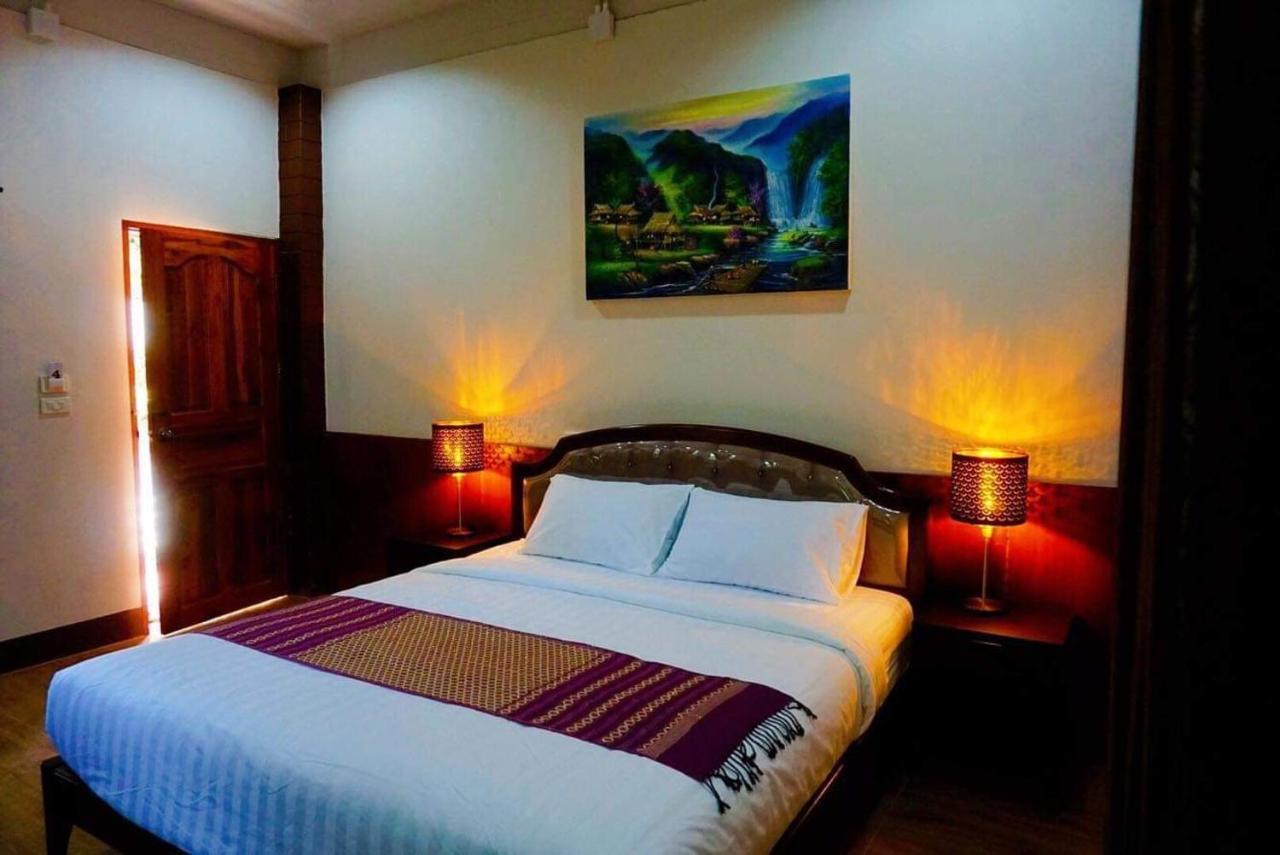 Punyin Hotel Inthanon -ปั้นหยิ่น โฮเทล Чомтонг Екстер'єр фото