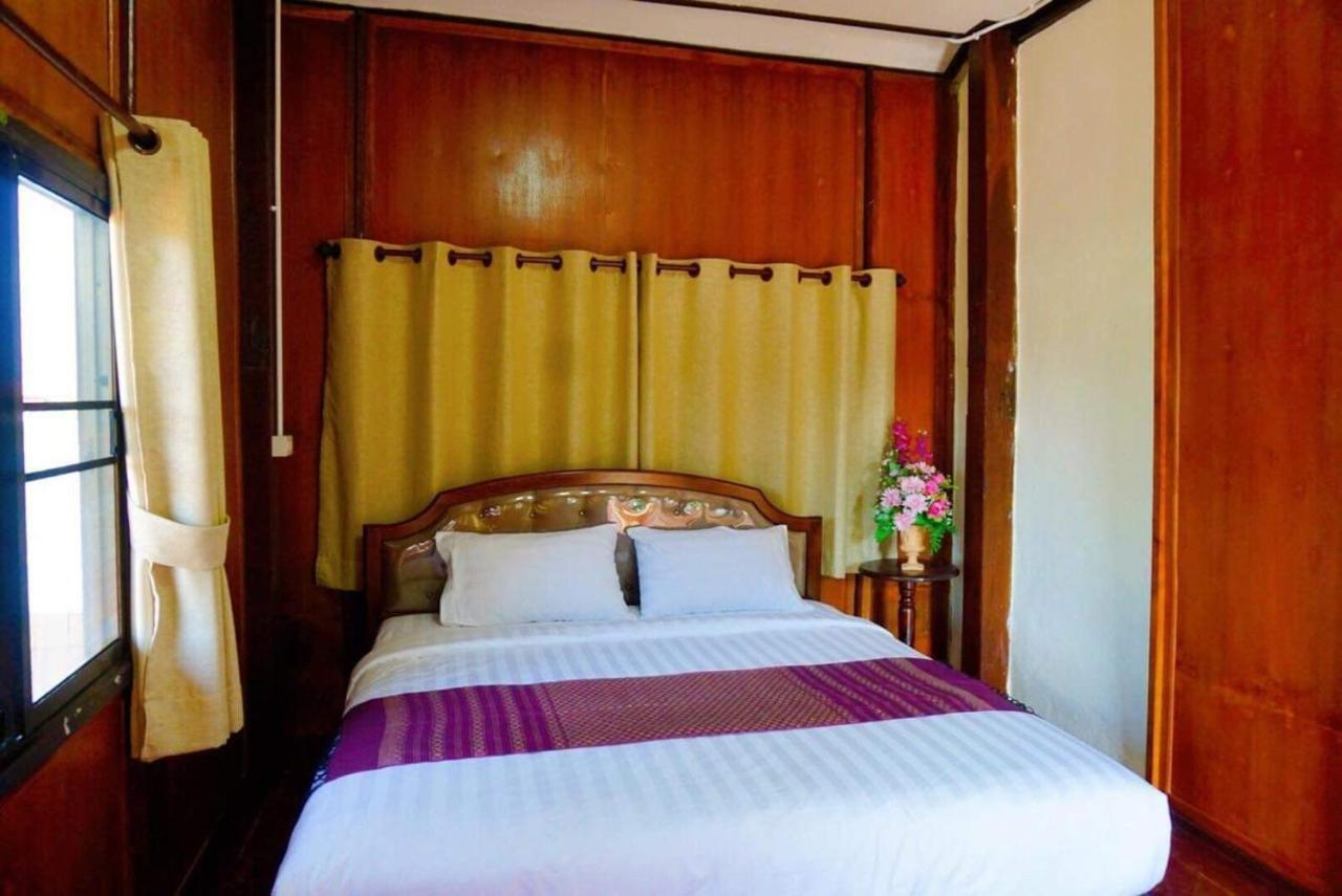 Punyin Hotel Inthanon -ปั้นหยิ่น โฮเทล Чомтонг Екстер'єр фото
